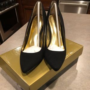 Size 9- Worn 1x to try on -Thalia Sodi Elina Pumps